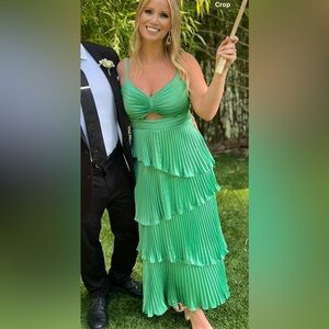 Abercrombie wedding guest green dress in medium. With pleats and cut outs